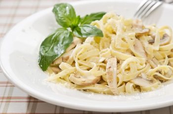 Instant Pot Chicken Fettuccine Alfredo